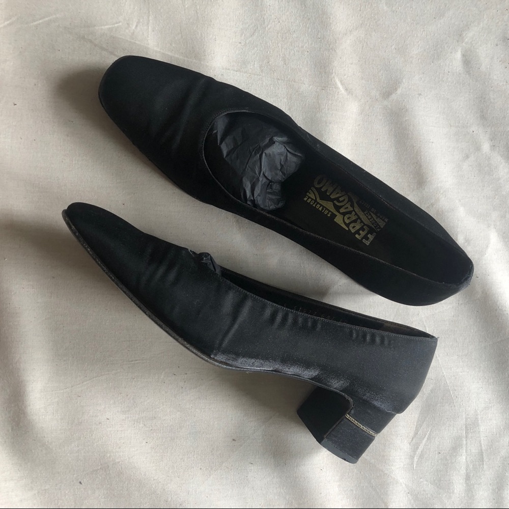 Salvatore Ferragamo Satin Pumps 9.5